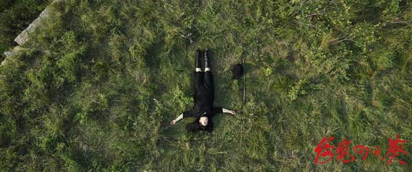 <b>90后导演处女作《傍晚向日葵》提名金鸡奖 探讨生死哲思引热议</b>