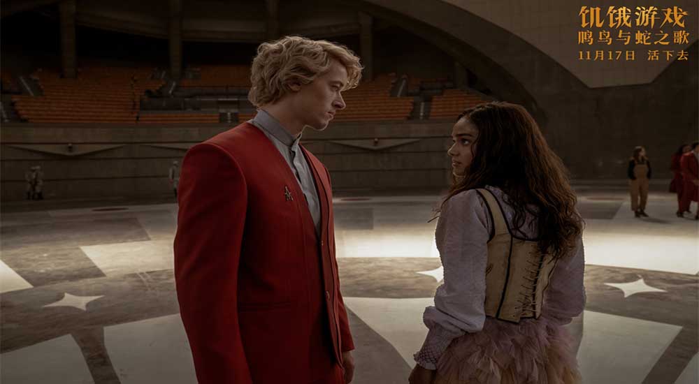 <b>《饥饿游戏：鸣鸟与蛇之歌》曝“盘中餐”预告 夺命炼狱孰能生还</b>