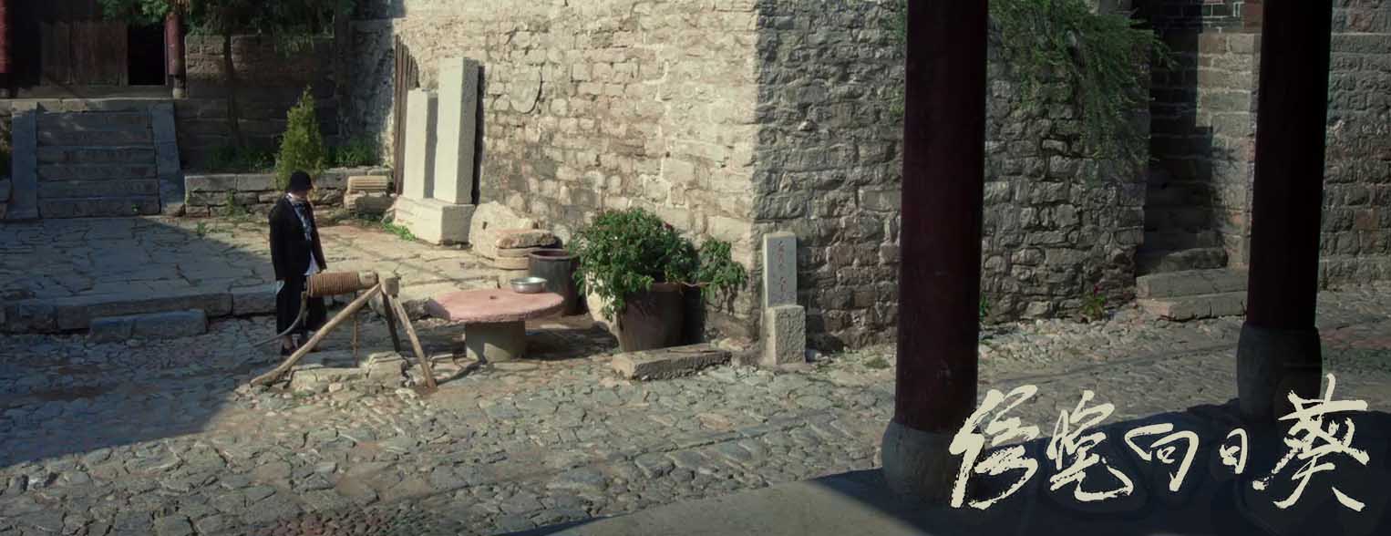 <b>电影《傍晚向日葵》发布口碑特辑 观众赞温暖有力彰显女性精神</b>