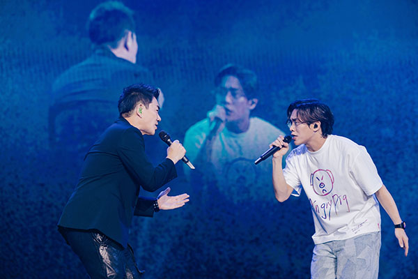 1716784562398540.jpg 图05:惊喜嘉宾任贤齐狂赞告五人未来无限。(相信音乐提供).jpg